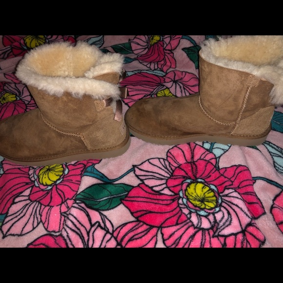 Ugg boots - Picture 3 of 3